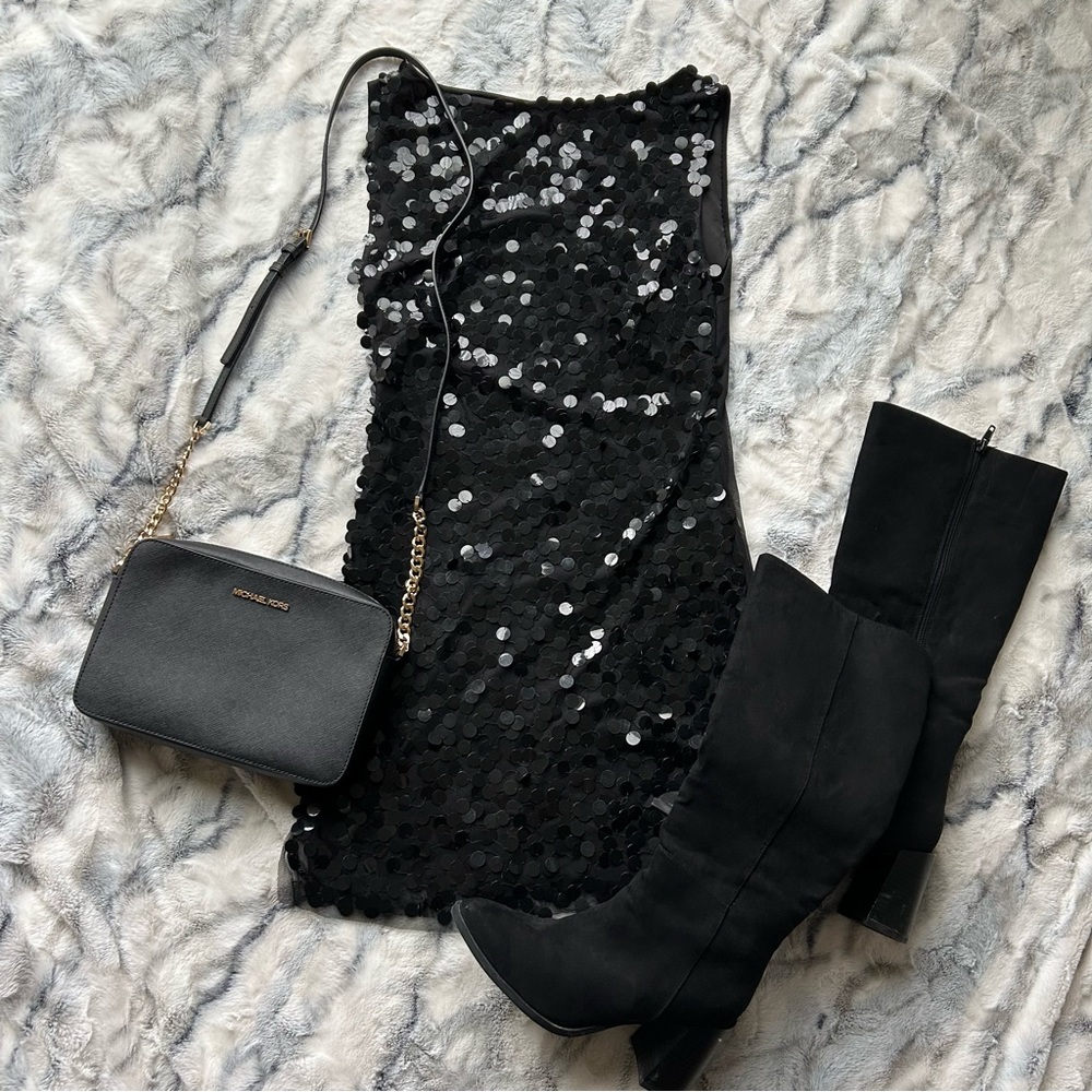Black Sequin Mini Dress 🍾🪩✨
